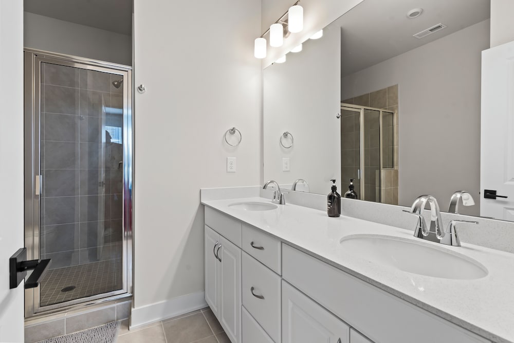 Luxe King 4BR Townhouse in Uptown CLT