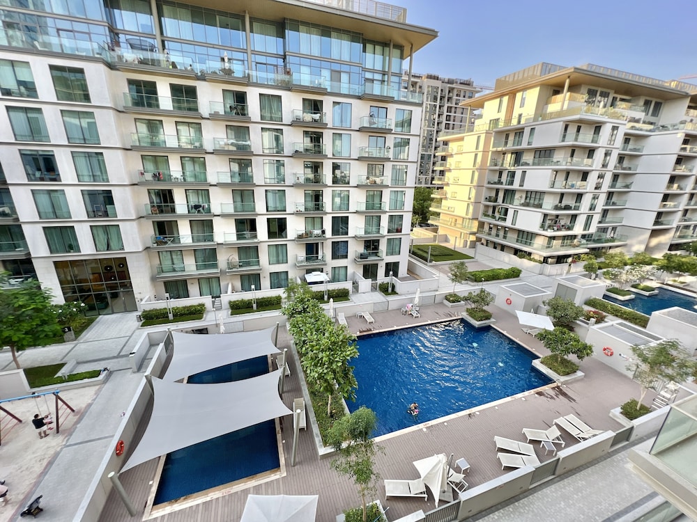 Cosmos Living Luxurious Sobha Hartland