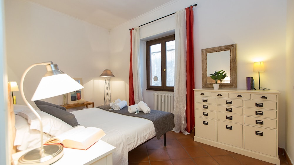 Rental in Rome San Trifone