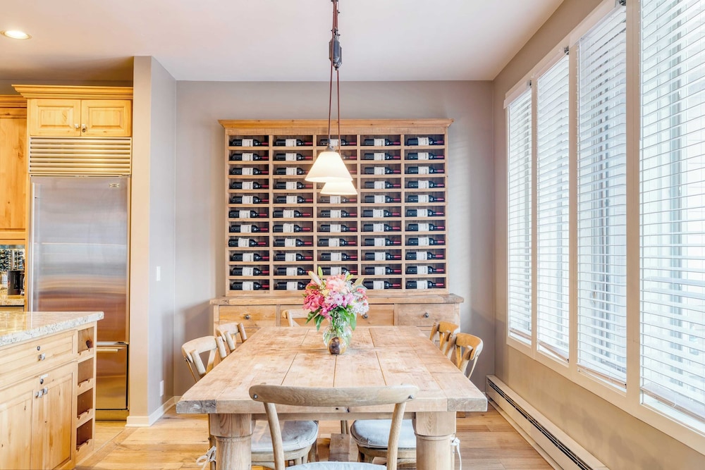 Sunvail by Avantstay 10min Walk to Ski Lifts!