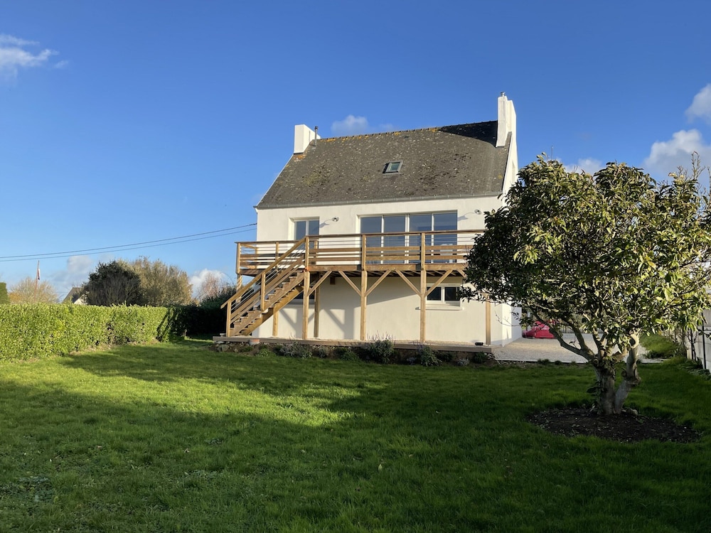 Holiday Home in Landeda Near Sandy Beaches