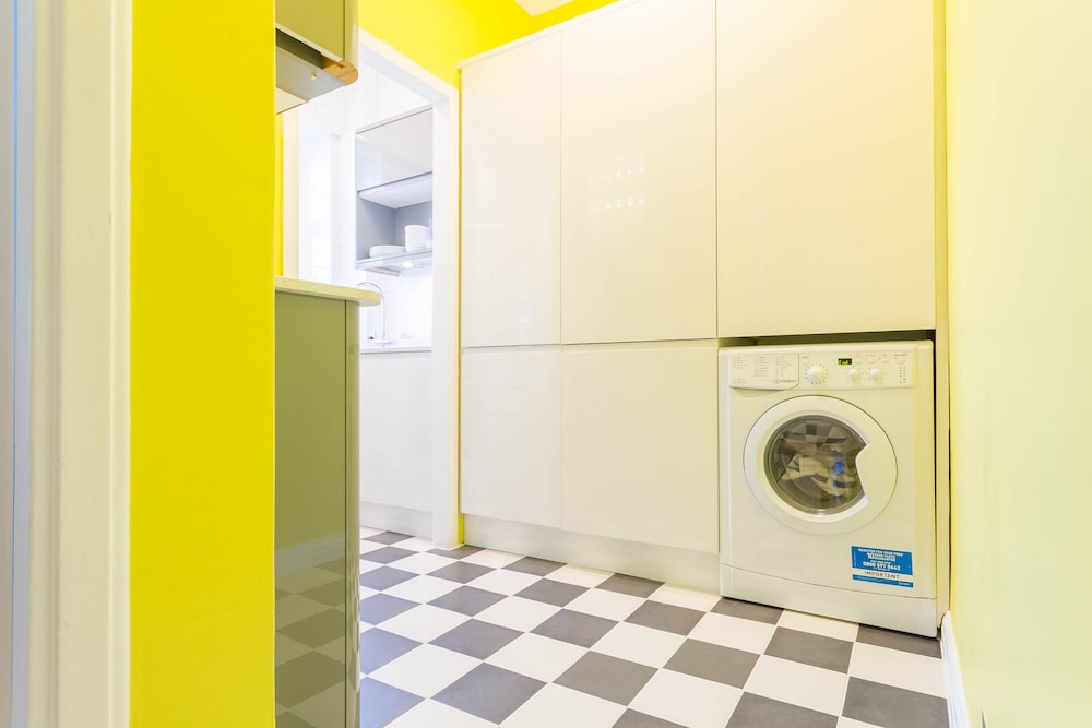 Chic 1 Bed Studio Flat In Popular Bloomsbury