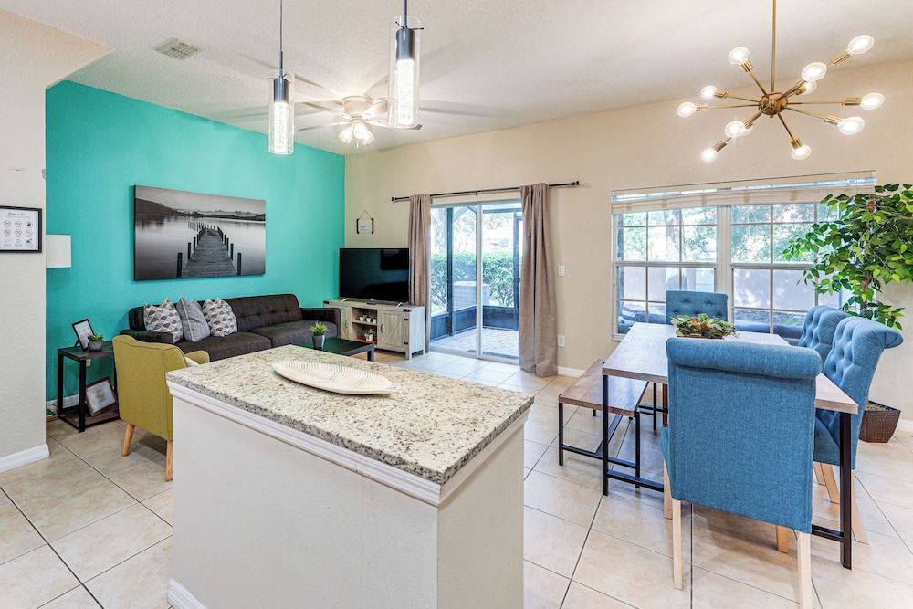 Resort Amenities, Screened Lanai: Kissimmee Escape