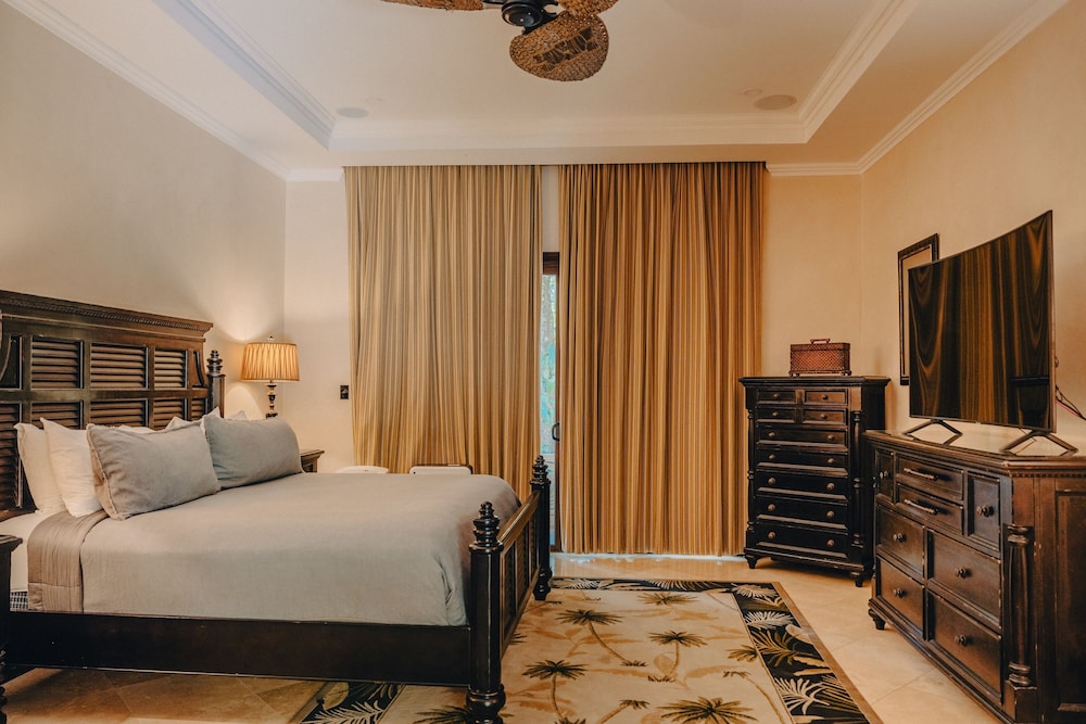 CR Luxury Casa Zafiro 7 Bdrm