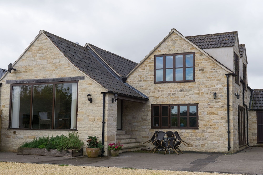 Stroud Vacations - The Retreat - Property Image 13