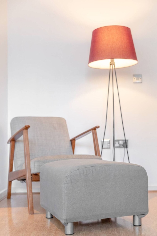 Radiant 2 Bedroom Apartment in East London