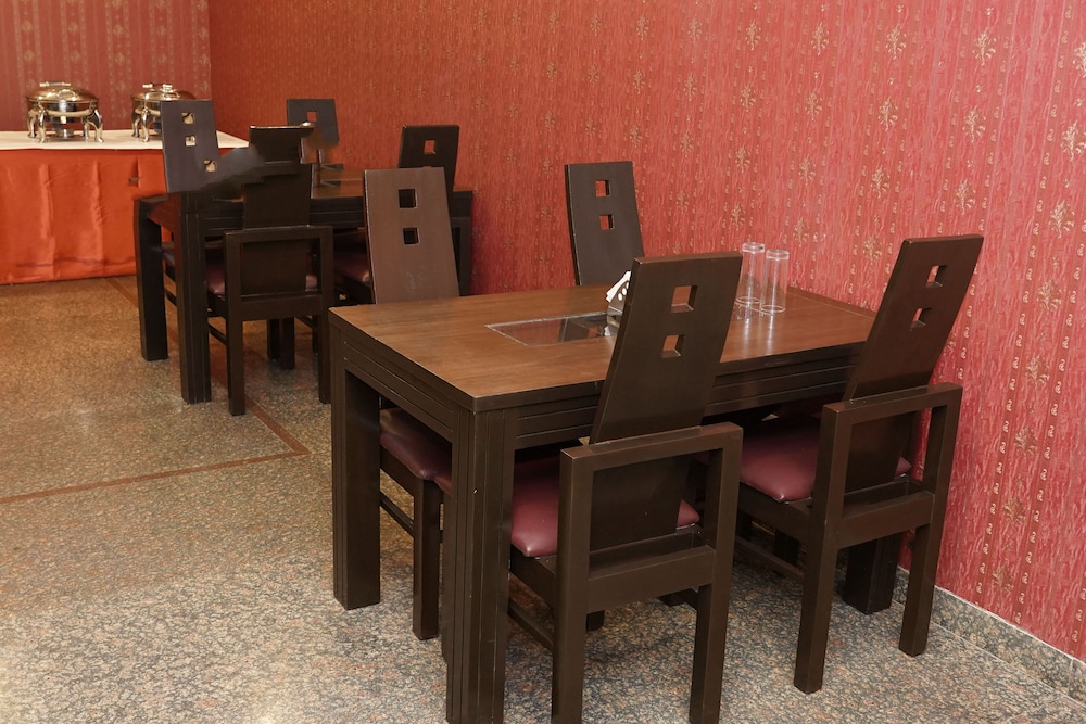 Noida Vacations - Mint Metropolitan Grand - Property Image 104