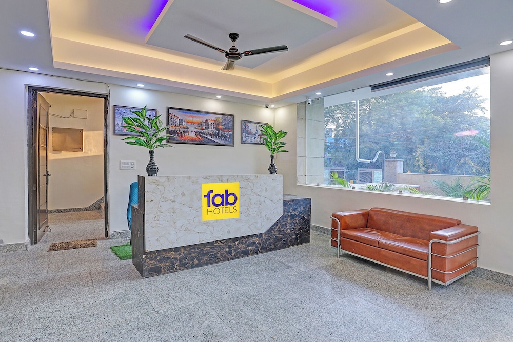 Fabhotel Orchid White Inn