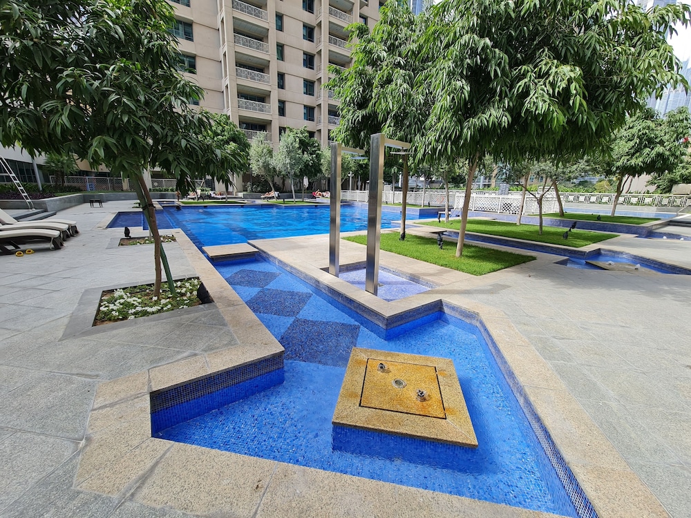 Marco Polo - 2 BR with Burj Khalifa View - 5 min to Dubai Mall