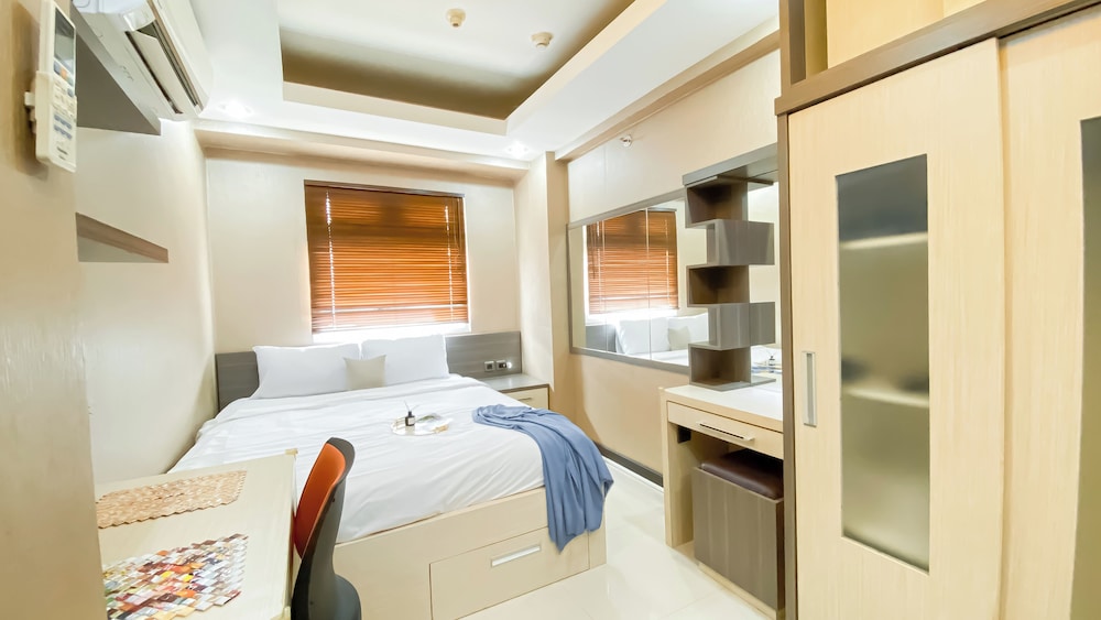 Best Price And Relaxing 1Br At Green Pramuka City Apartment