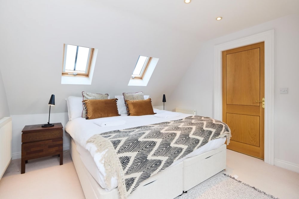 The Bourton-on-the-water Place - Lovely 5bdr House With Parking Garden view 3