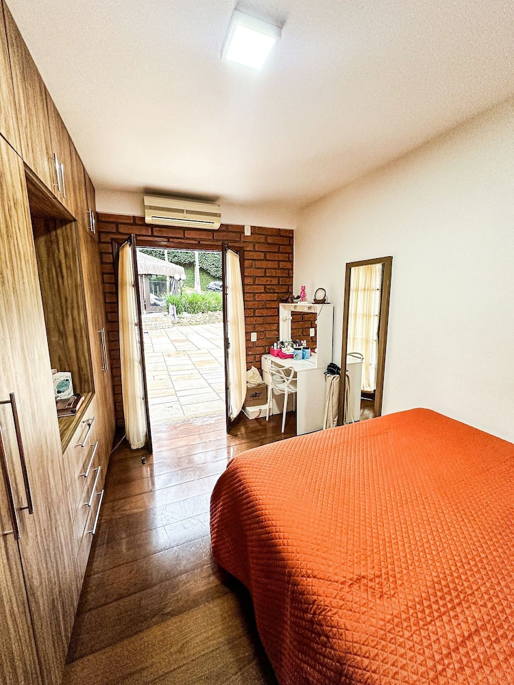 Casa de Luxo 2500m na Granja Viana