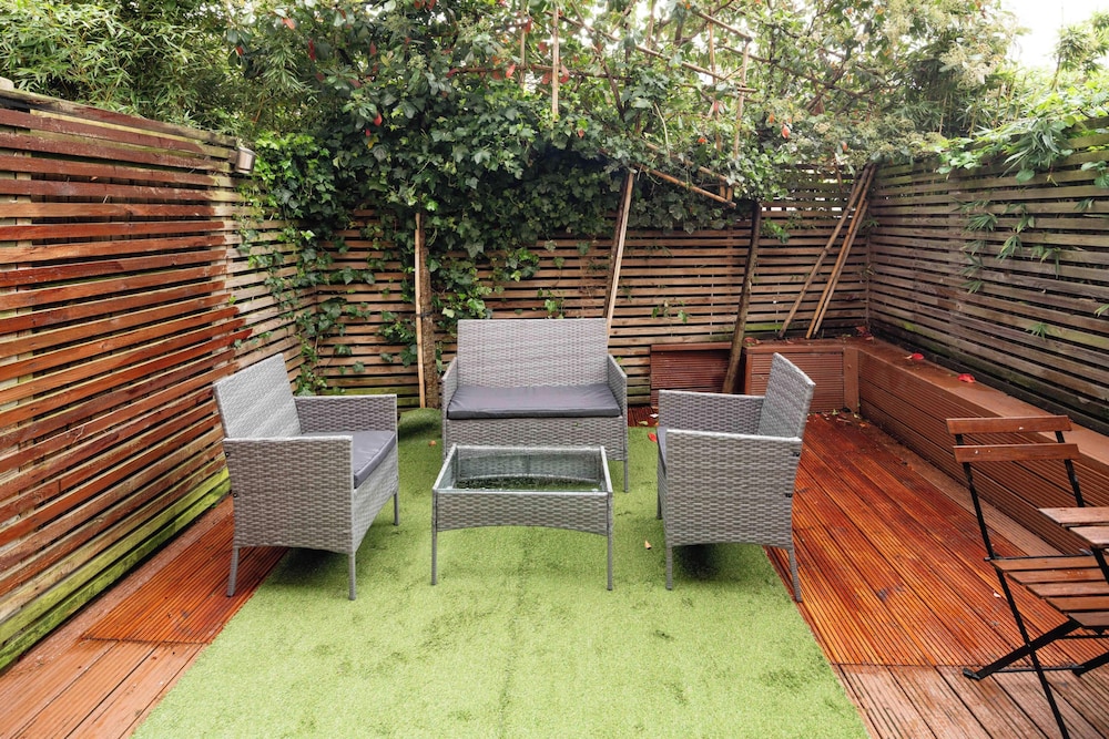 Superb 3bedroom House in Greenwich With Parking