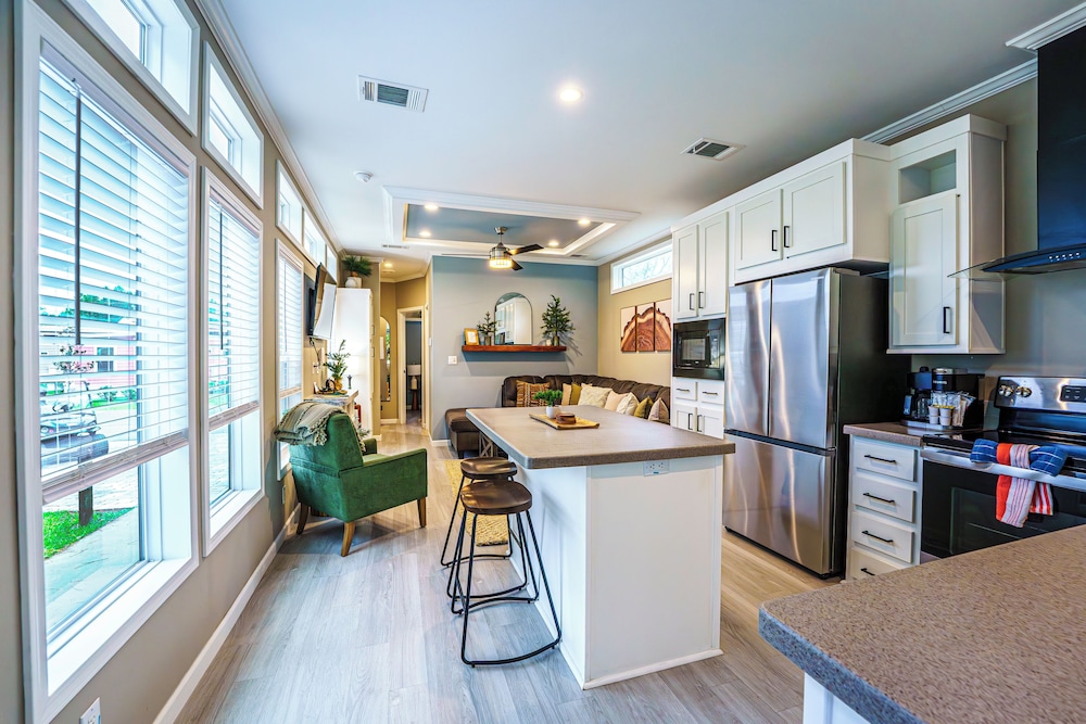 Island Oaks RV Resort
