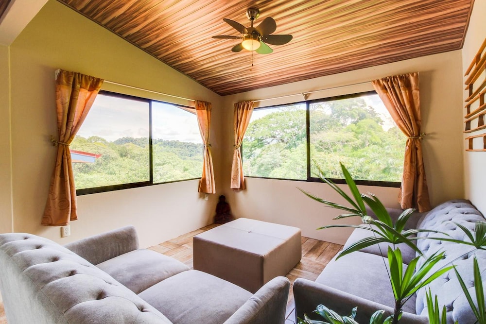 Valley of Dreams Eco Lodge Room