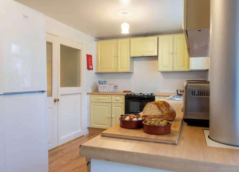New Cross Keys House - Cosy 4-bed Cottage in Kirk Yetholm