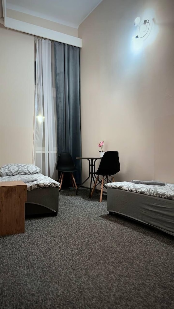 FiveHostel