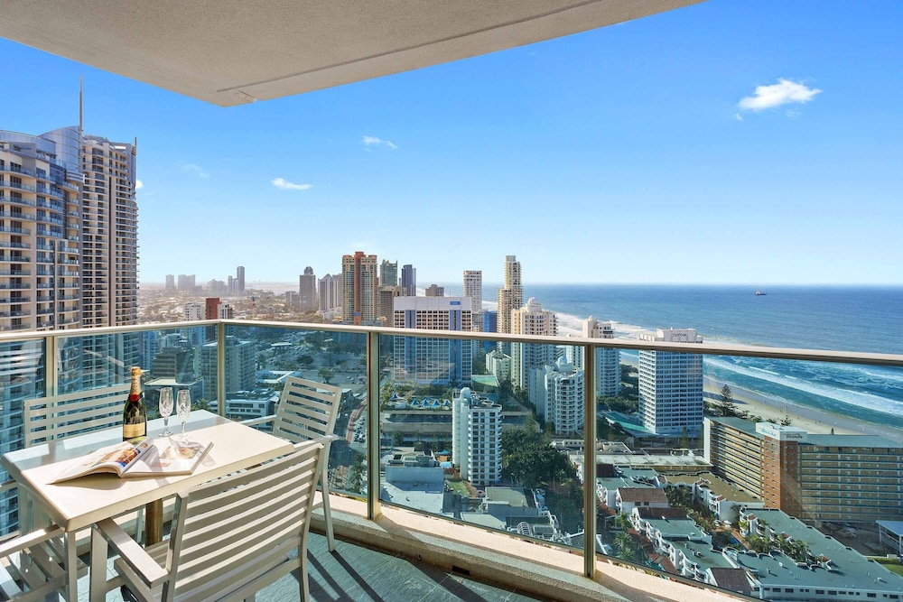 Holiday Holiday - H Residence Apartments