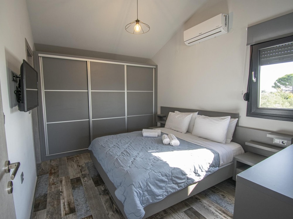 Theasea Villa Cooling Heated Floor view 4