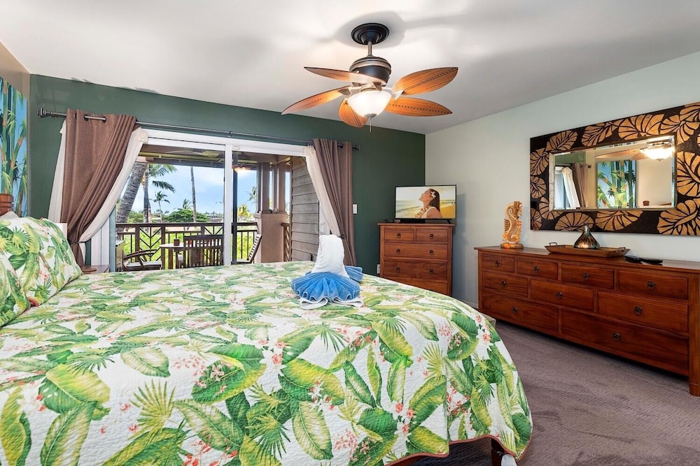 Colony S At Waikoloa Beach Resort #2204 2 Bedroom Condo by RedAwning