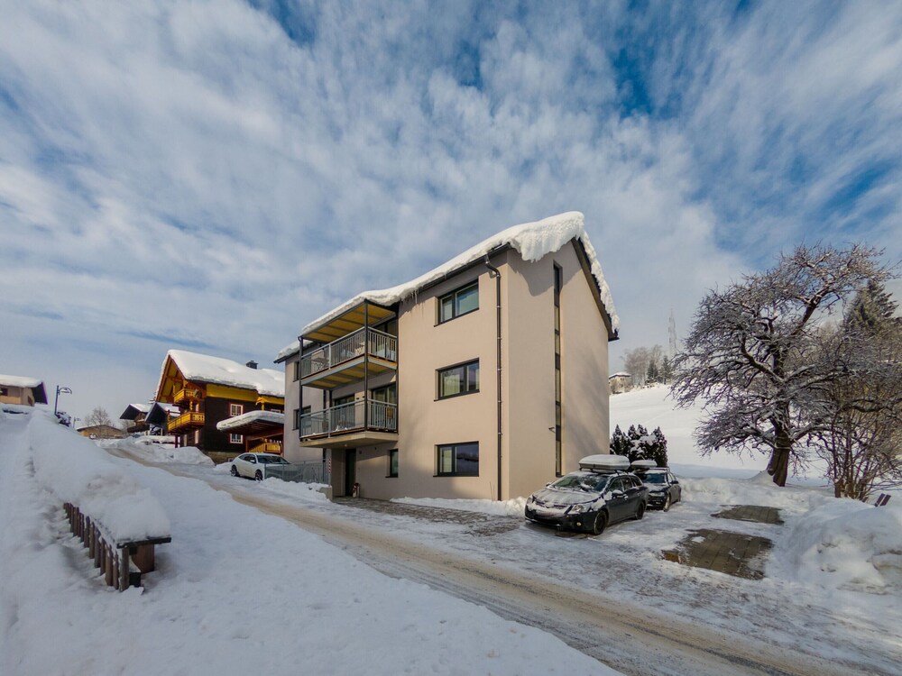 Large Apartment in Sankt Georgen With Balcony