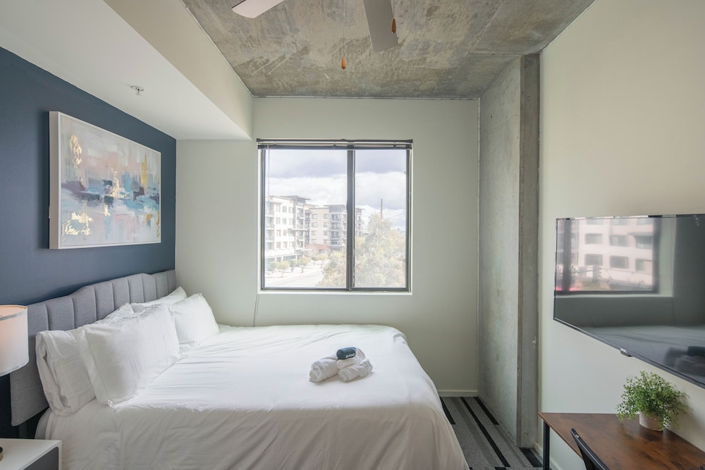 ROVE LIVING/KL - Roosevelt Point