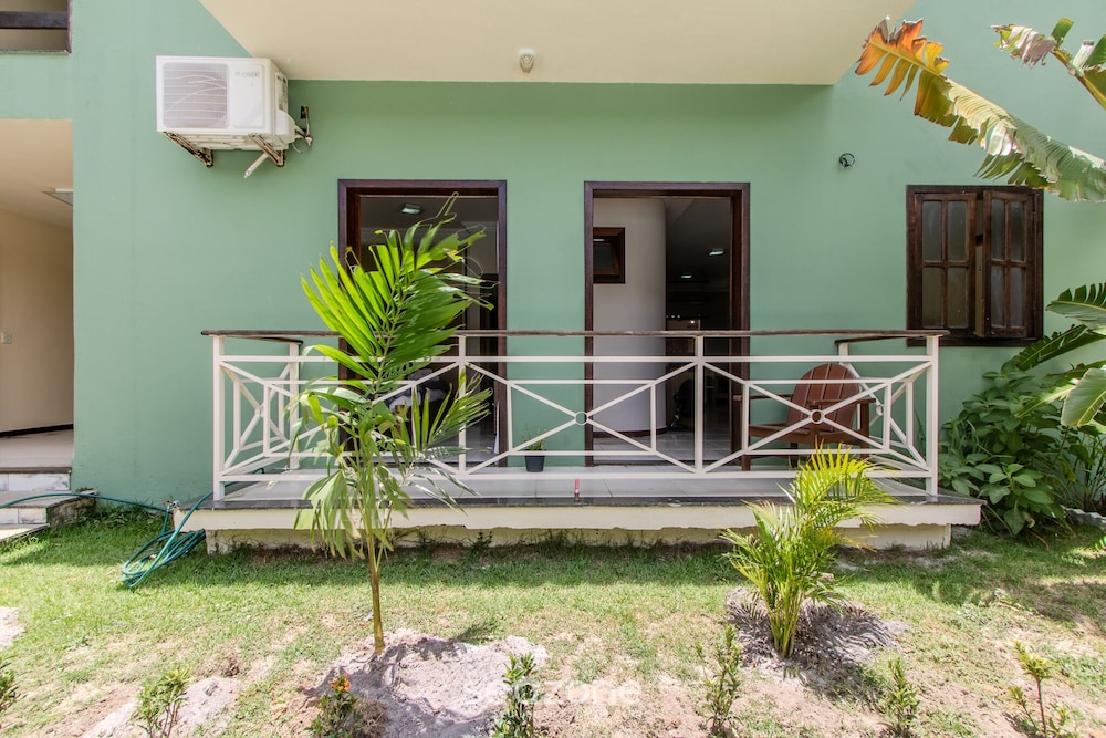 Apartments in Condominium With Pool 1km From the Beach - GIU