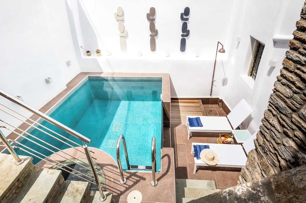 Ifigeneia Luxury Villas