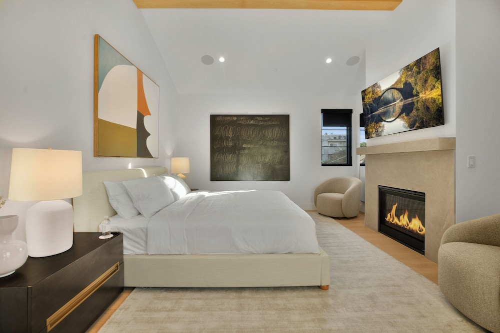 Kraft Villa - Luxury Living Redefined w/ Pool