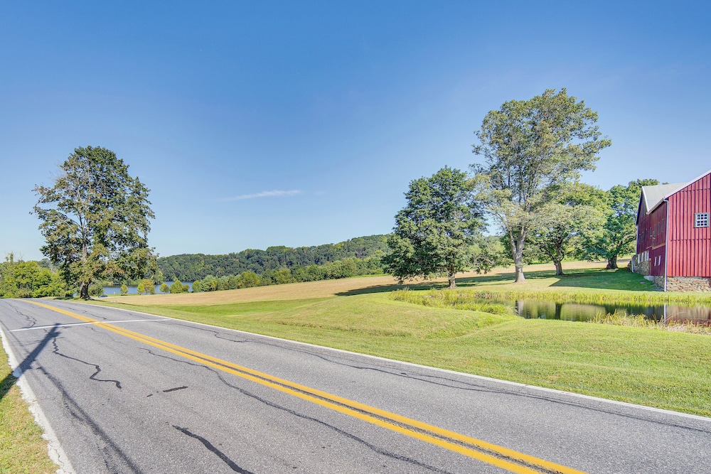 York Farmhouse Hideaway Near Lake Redman