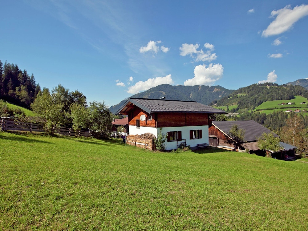 Charming Holiday Home in Huttau With Barbecue