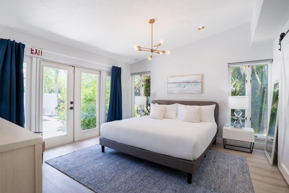Kasa Rio 5BD 3BA House Private Pool Ft Lauderdale view 3