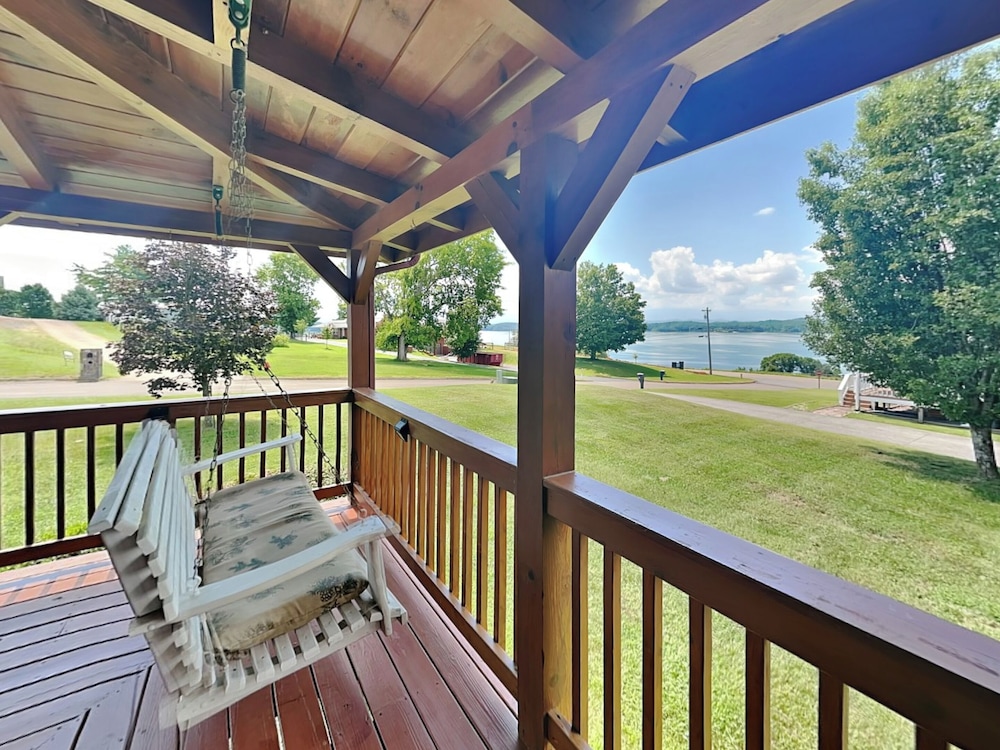 Pinnacle Place by Jackson Mountain Rentals