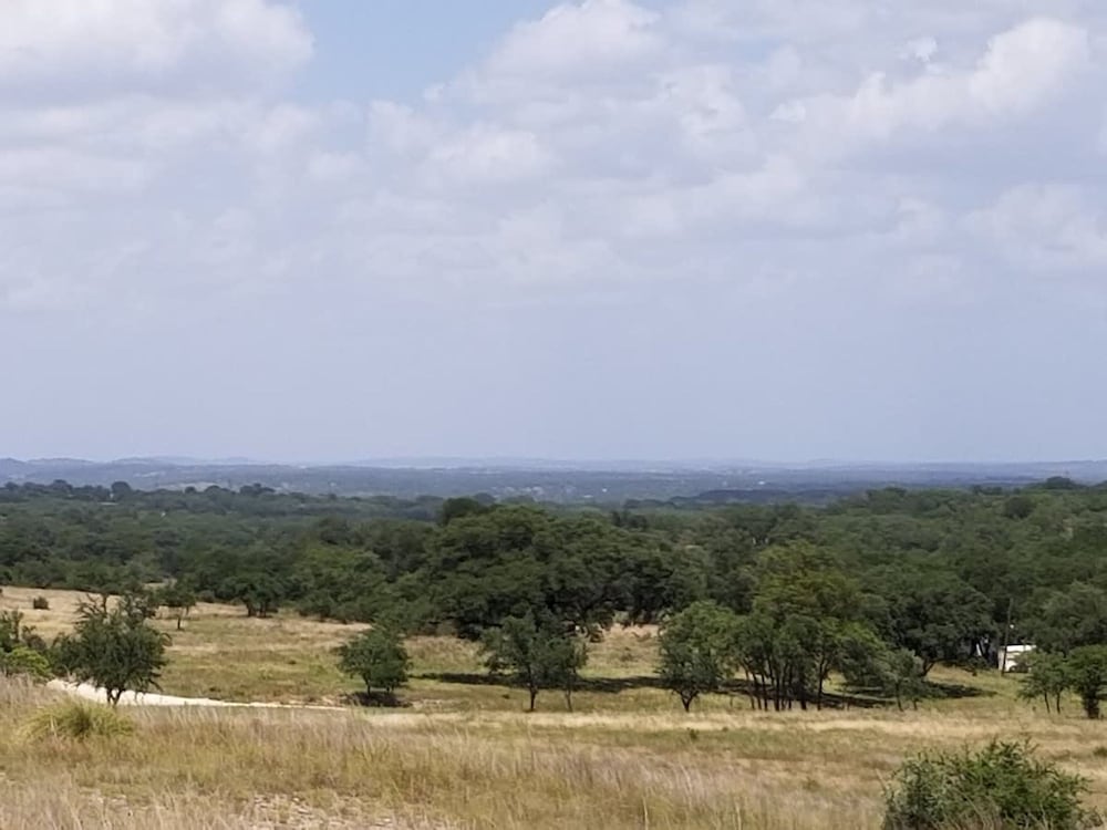 Waylon In The Hill Country - Hacienda Amor