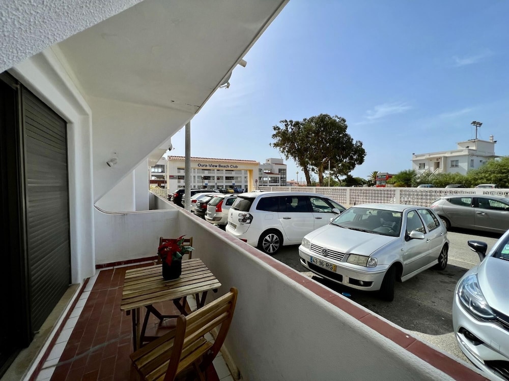 Albufeira Central 3 With Pool by Homing view 4