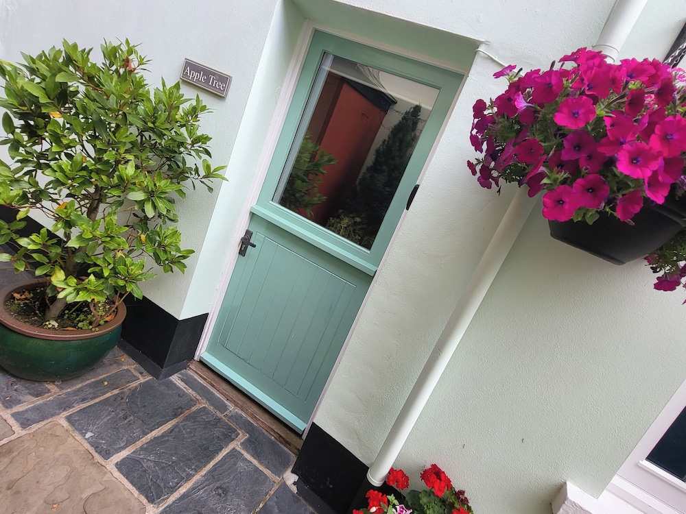 Apple Tree Cottage
