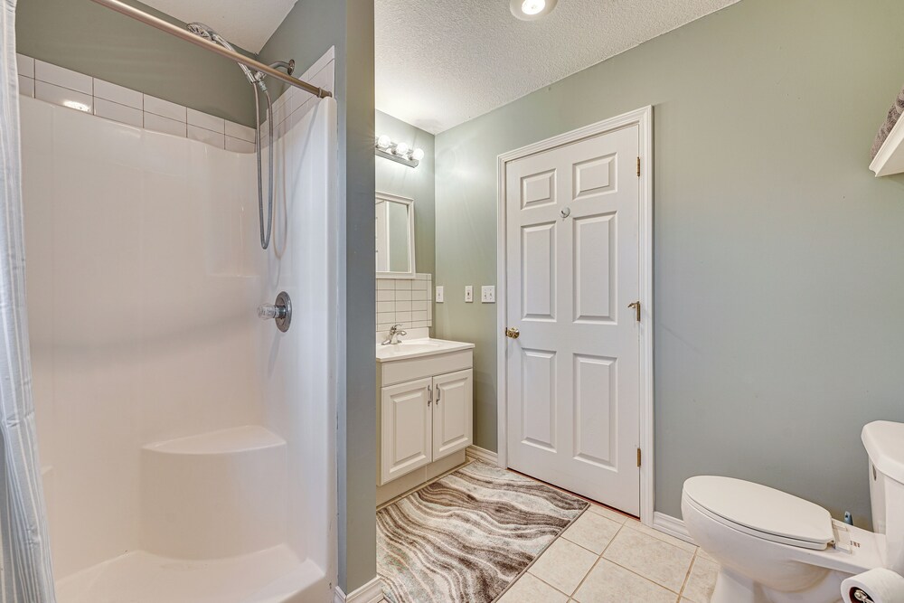 Branson Area Home < 1 Mi to Table Rock Lake!
