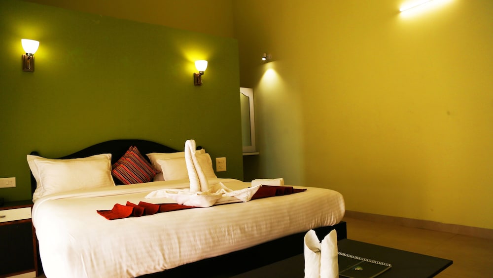 Vagator Retreat Resort With Swimming Pool