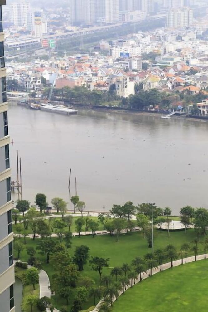High-floor River-view Apartment