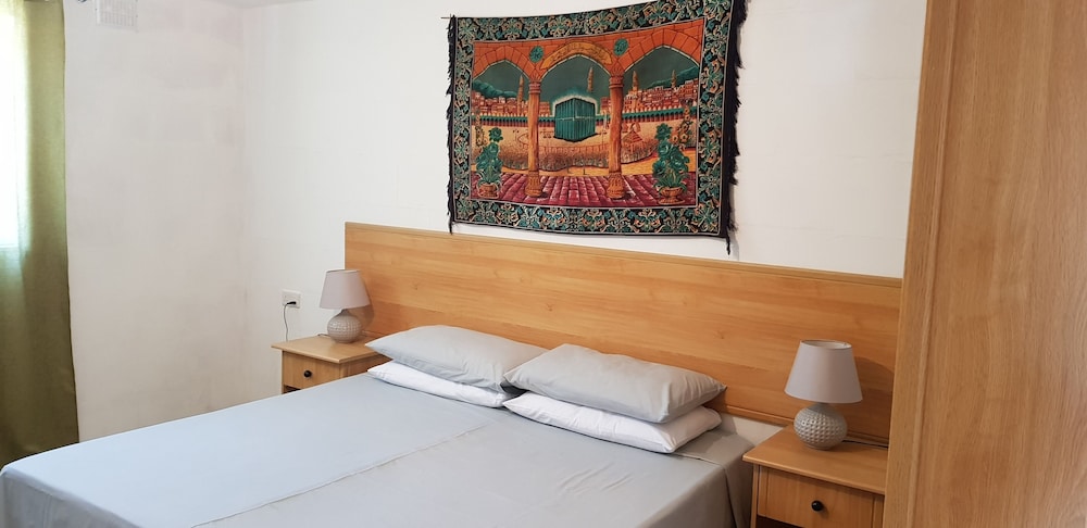 Rustic Villa With Pool, Sleeps 6 & Terrace view 4