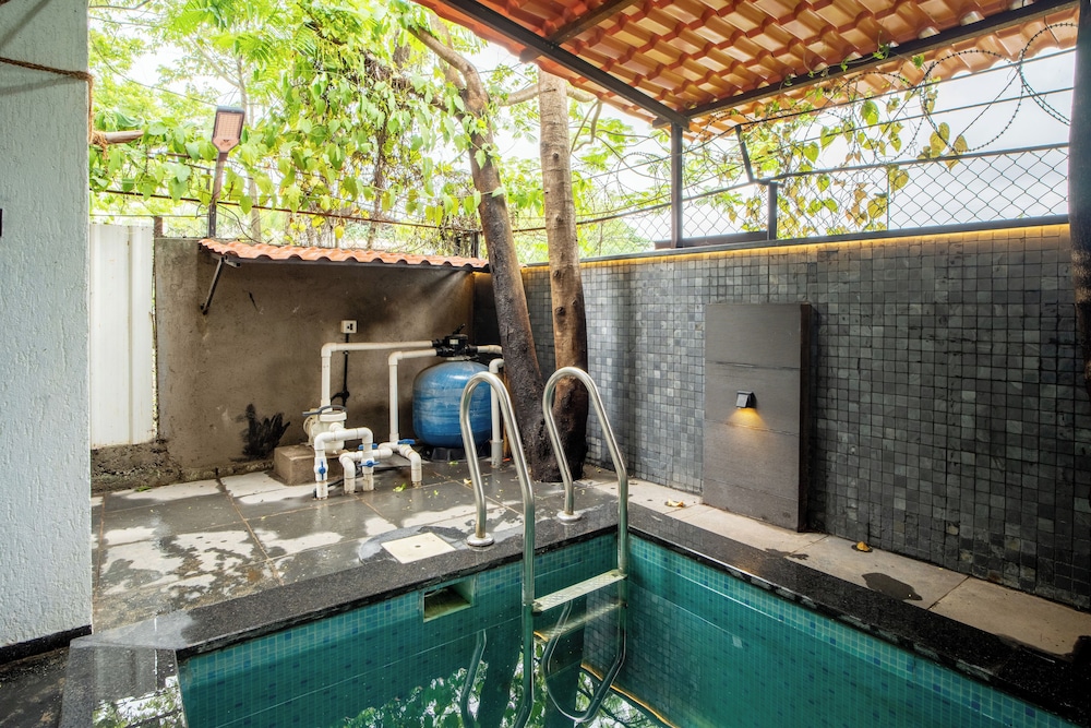 Alaya Stays - Imperial Calista 4BHK near Khandala Hills