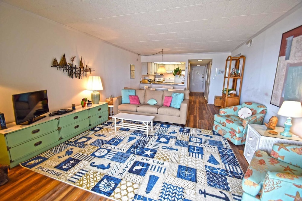 Ocean Hideaway 202