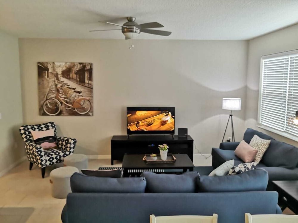 Splendid 4 Bedroom Home Close to Disney 5168 view 5