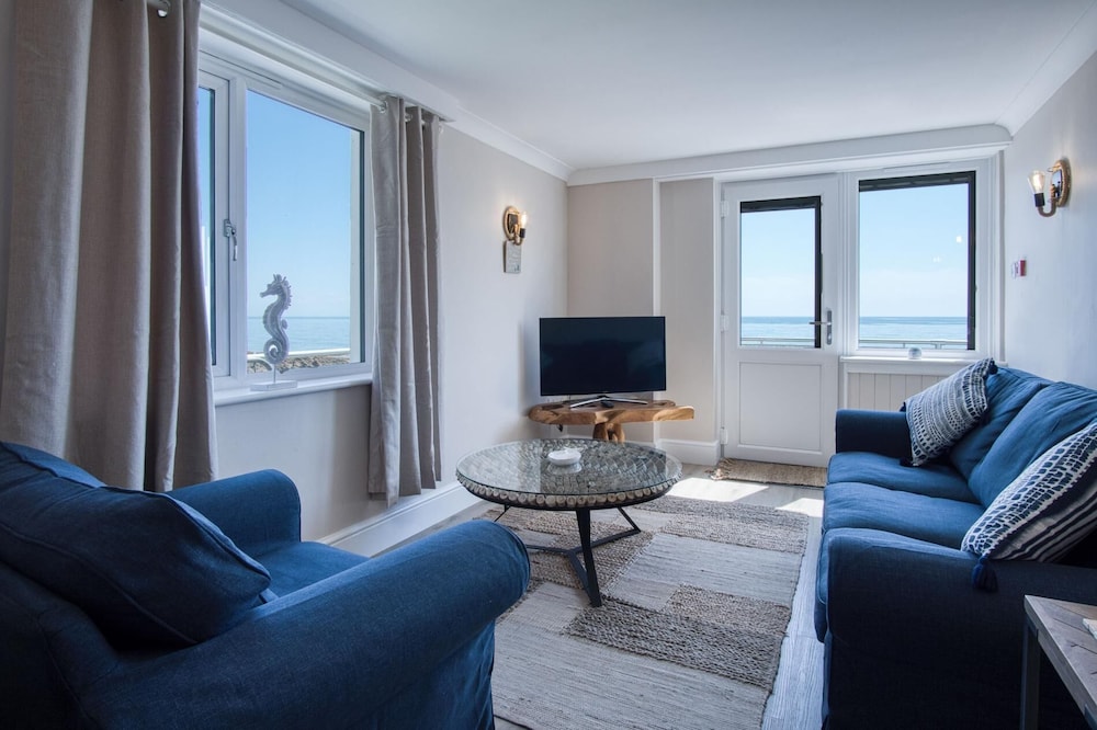 Waterfront 2 - 2 Bedroom Apartment - Wisemans Bridge