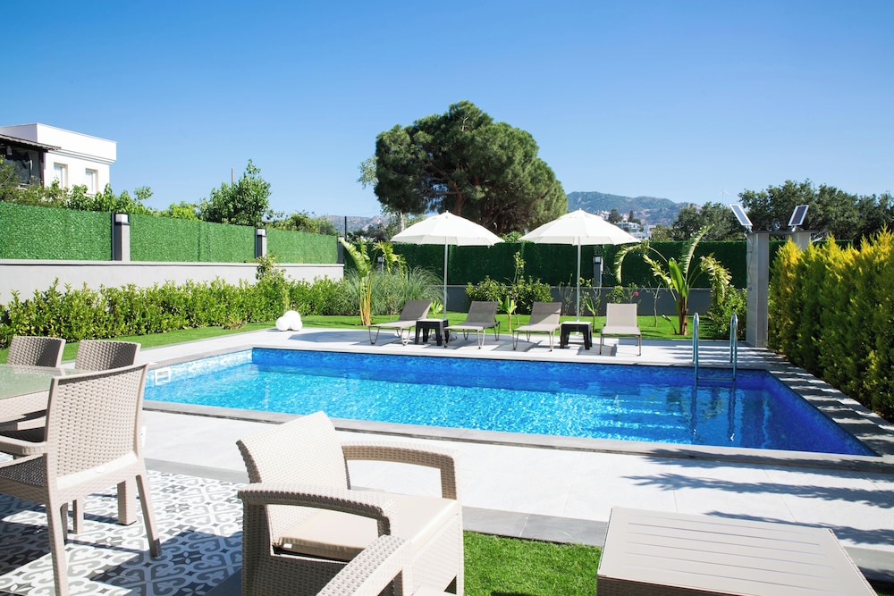 İmportantTravel BD4109 2Bedroomed Villa