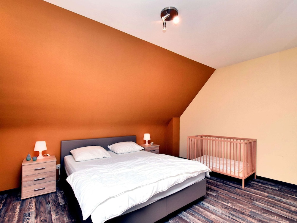 Holiday Home in Hastiere Near Forest view 4