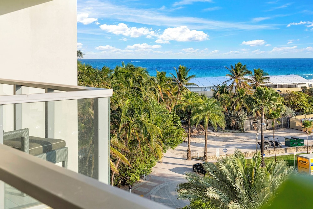 Luxury Vacation Rentals in South Beach by LRMB