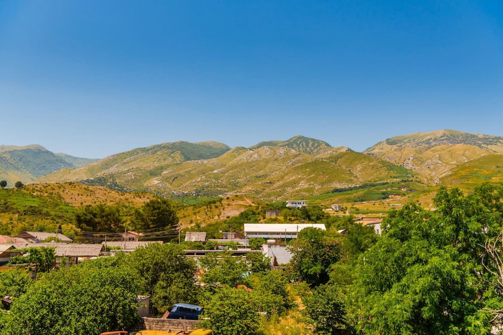 Hometown Apartment 2 photo 4