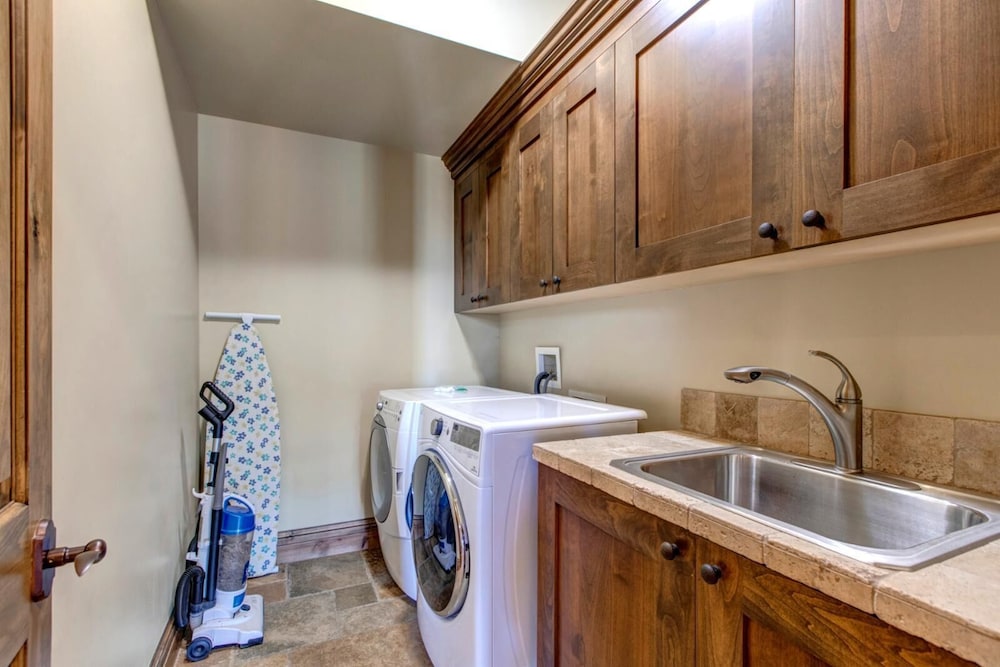 Vintage on the Strand Collection by KBM - 2 Homes in same complex (14/17)