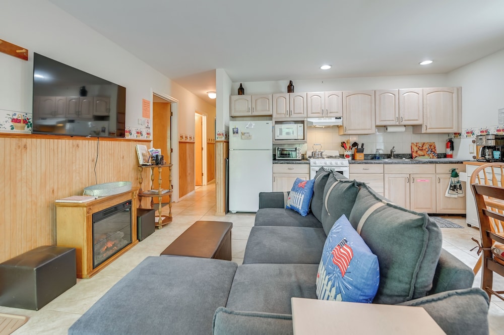1 Mi to Hunter Mtn: Cozy Unit on 6-acre Property!